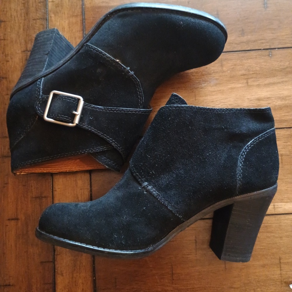 LUCKY BRAND Mickie Women's 8.5 M Black Suede Leather Ankle‎ Heel Buckle Boots - Picture 2 of 11